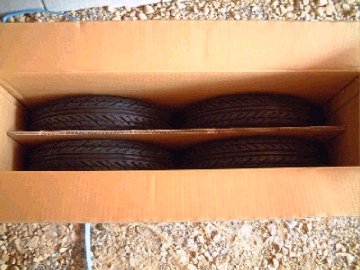 �����ЂƂ̔��ɂ̓^�C����