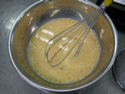 牛乳を加え混ぜたところ