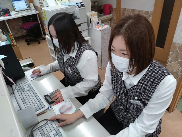 きりん薬局店舗内3